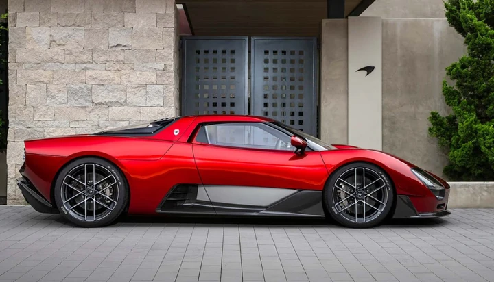 McLaren McL 6GT: V8 e cambio manuale, ma non anticipa il futuro