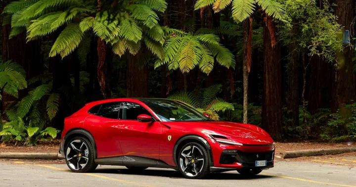 Ferrari domina il 2024: vendite in crescita e un maxi bonus per i dipendenti