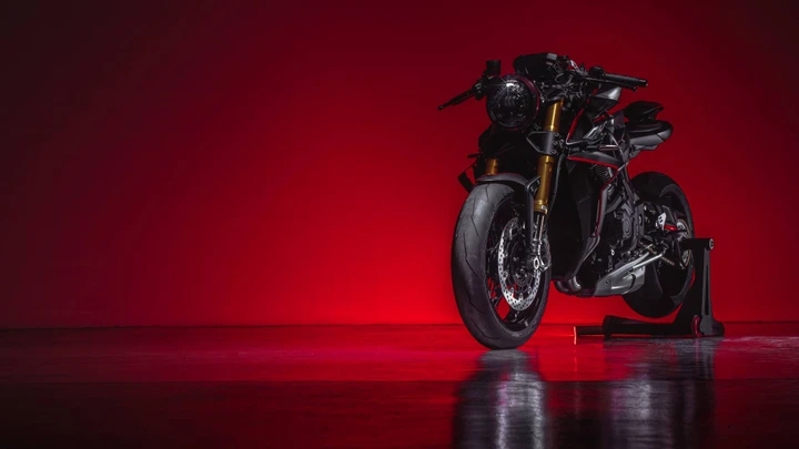 Mv Agusta Rush 1000: immagini ufficiali