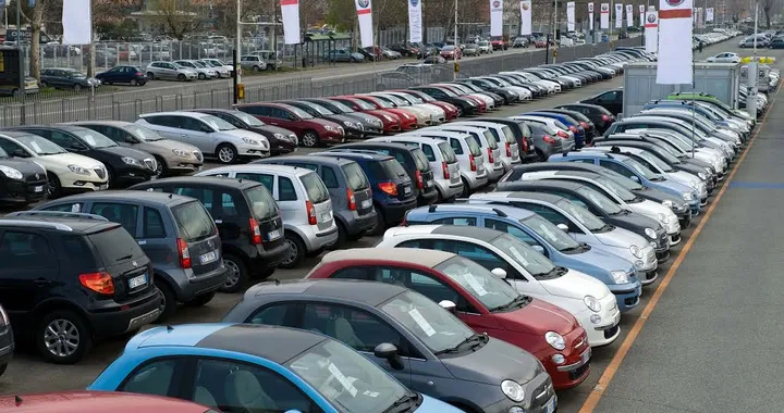 Mercato auto usate: -4,1% a novembre
