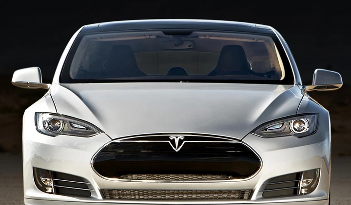 Tesla: in arrivo una berlina compatta e un crossover