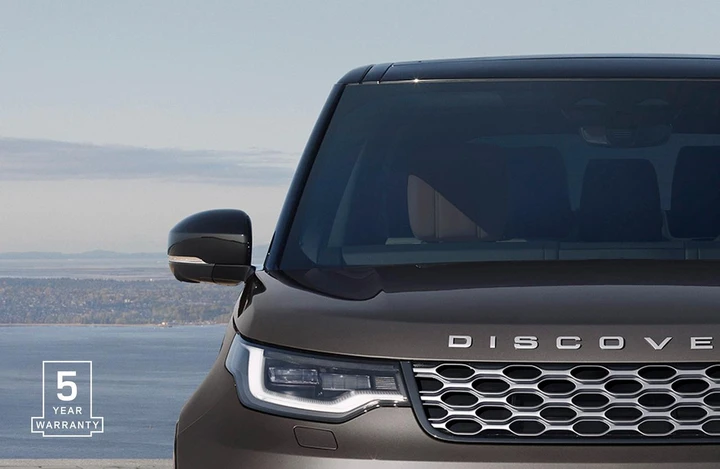 Range Rover, Defender e Discovery: la garanzia passa a 5 anni su tutti i nuovi modelli