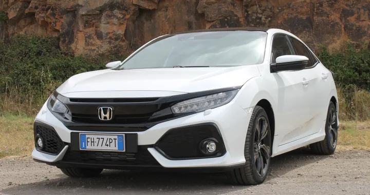 Honda Civic 1.0 Executive CVT: la prova su strada