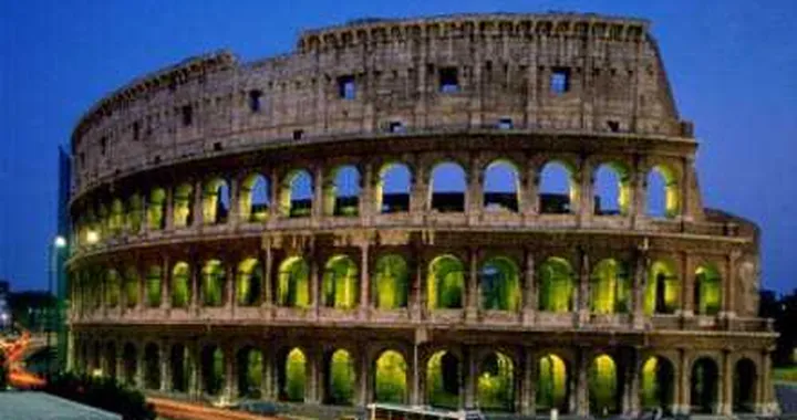 Legambiente e Governo: via le auto dal Colosseo