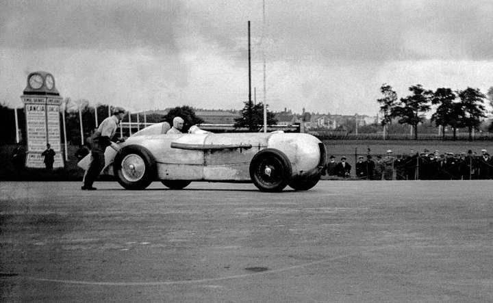 Mercedes: una replica della SSKL Streamlined a Pebble Beach