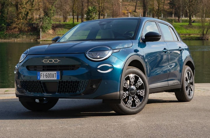 Fiat lancia la nuova 600 a benzina con motore 1.2 turbo e 600 Street