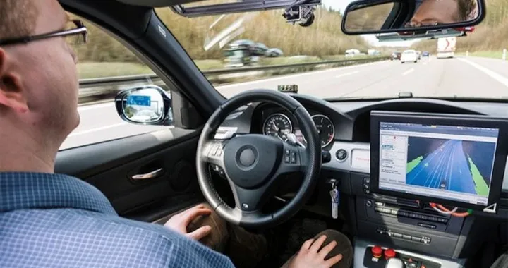 Auto guidata dal cervello, in Cina proseguono gli esperimenti