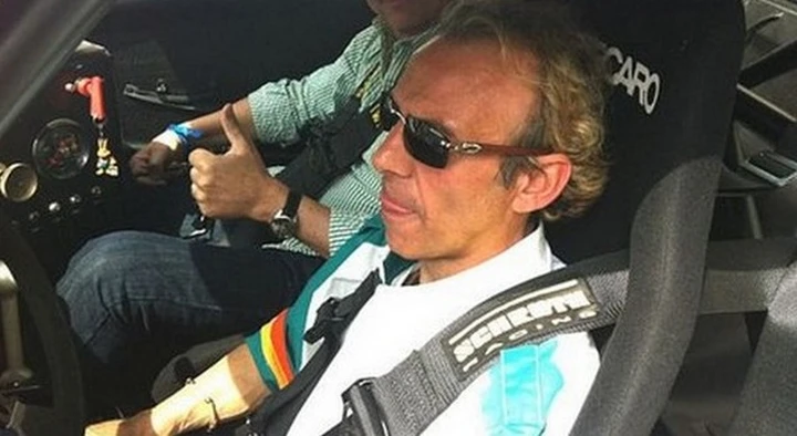 Fabio Valle, Ferrari Testarossa distrutta a badilate dalla ex moglie