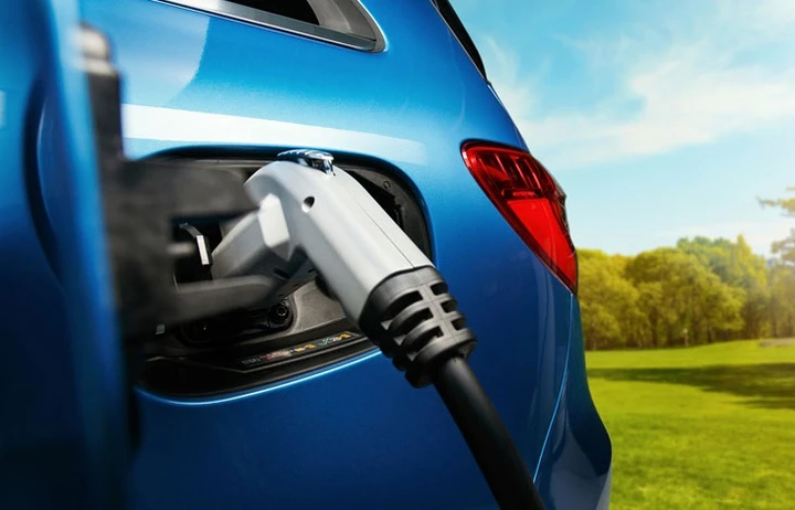 Daimler: a Pechino un nuovo stabilimento di produzione batterie per auto elettriche