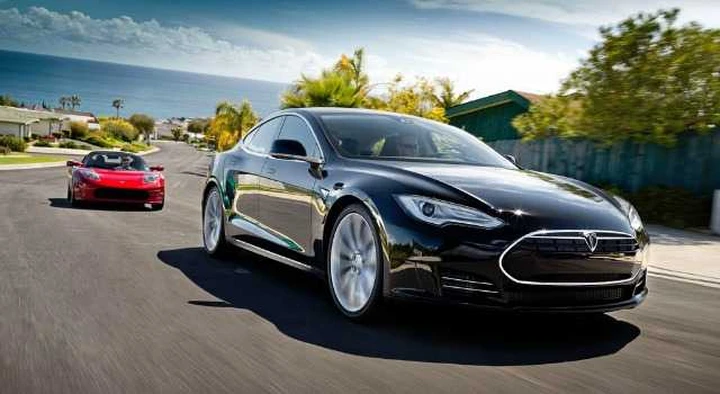 Tesla Model S: in Italia da 69.000 euro