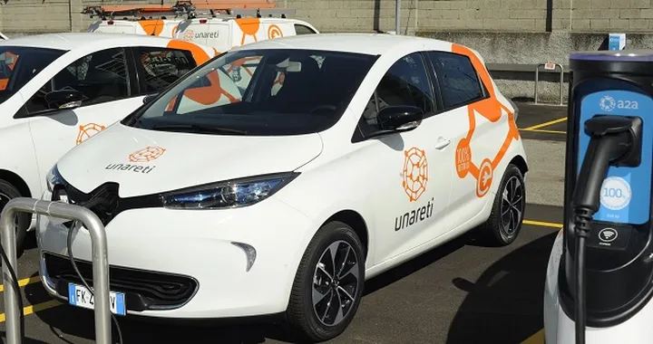 Renault Zoe entra nel parco auto a zero emissioni di A2A