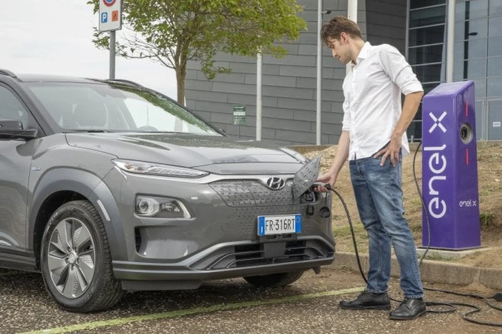 Enel X punta al rilancio del settore delle auto elettriche in Italia