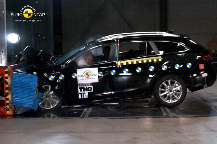 Euro Ncap 2013: Lexus, Mazda e Toyota a 5 stelle