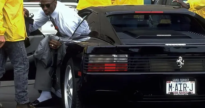 Ritrovata la Ferrari 512 TR nera di Michael Jordan: una storia davvero unica