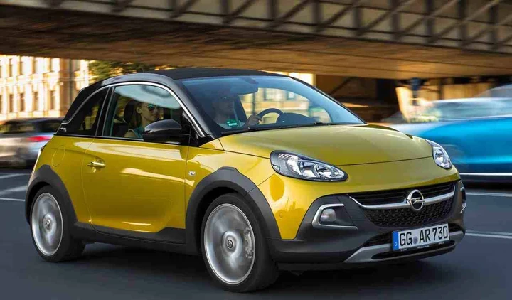 Opel Adam Rocks: il mini crossover con tetto in tela