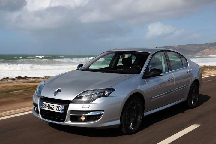 Renault Laguna 2011: solo diesel, da 24.500 euro