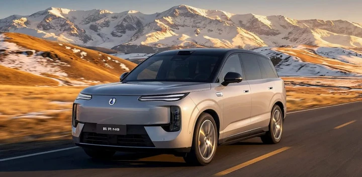 Denza N8, il SUV elettrico BYD supera i 1.000 km di autonomia