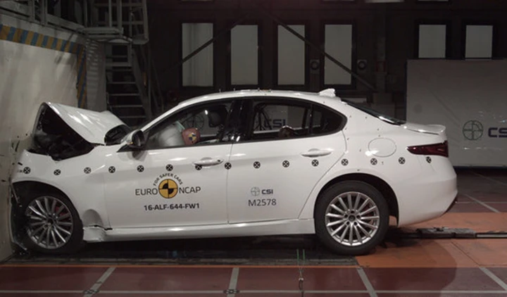 EuroNCAP 2016: l’Alfa Romeo Giulia conquista 5 stelle