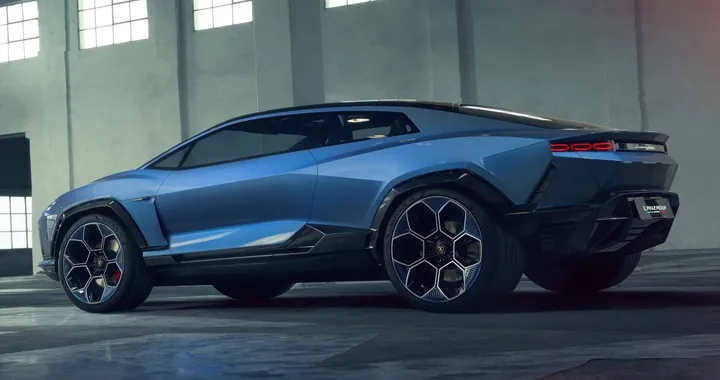 Lamborghini rinvia le elettriche: “I clienti non le vogliono”
