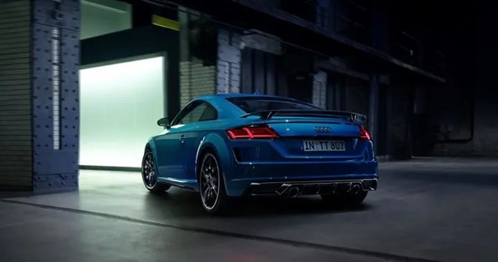 Audi TT S Line Competition Plus: dotazioni ed equipaggiamenti