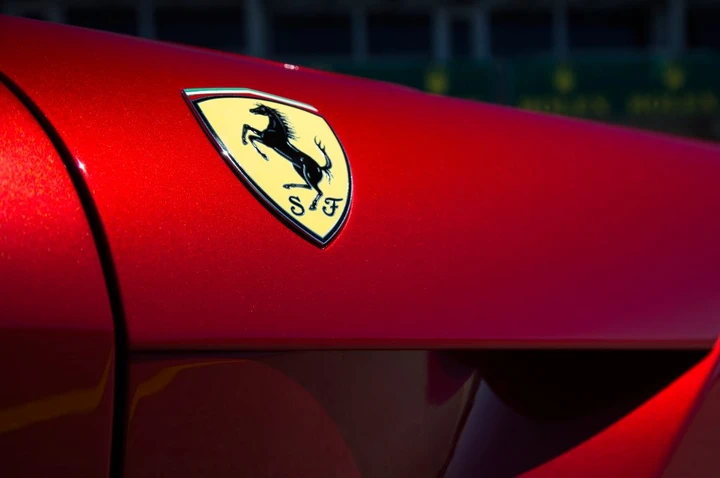 Ferrari: prove di ibrido aspettando il nuovo SUV?