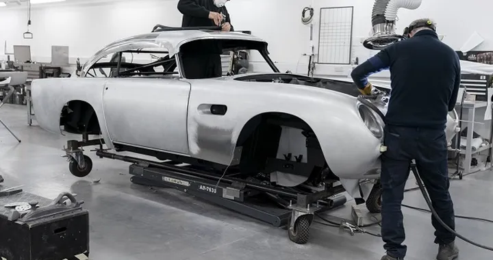 Aston Martin DB5 Goldfinger: l’auto di James Bond può essere acquistata
