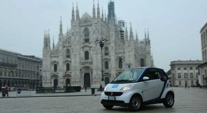 Car sharing a Milano: lanciato car2go
