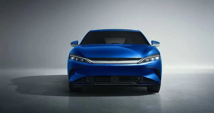 BYD sorpassa tutti: auto elettriche ricaricate in 5 minuti, addio attese