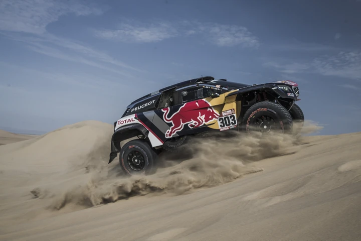 Dakar 2018: Peterhansel su Peugeot passa in testa dopo la terza tappa