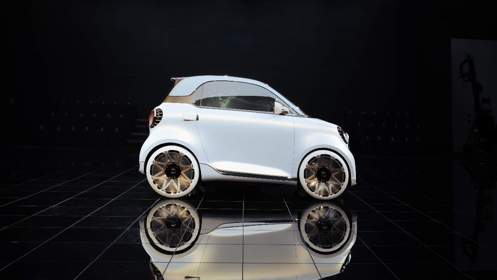 smart #2 Concept: torna la city car elettrica a 2 post