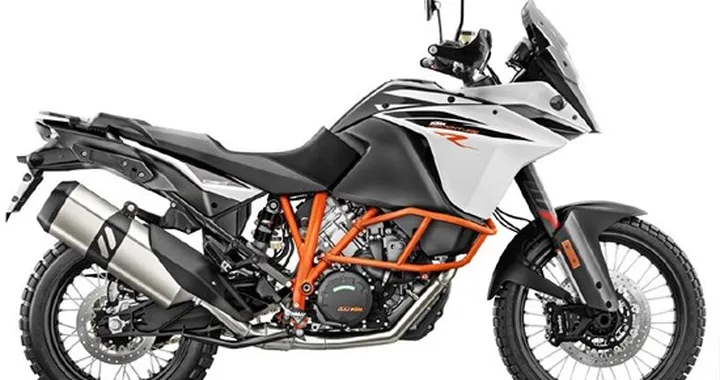 KTM Adventure 2017: arriva la quarta generazione della versatile moto austriaca
