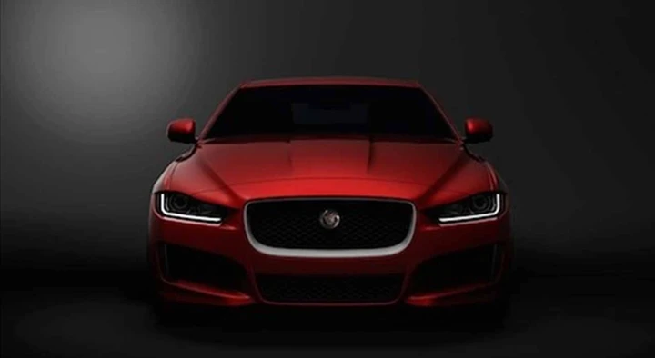 Jaguar XE: nuova berlina al debutto nel 2015