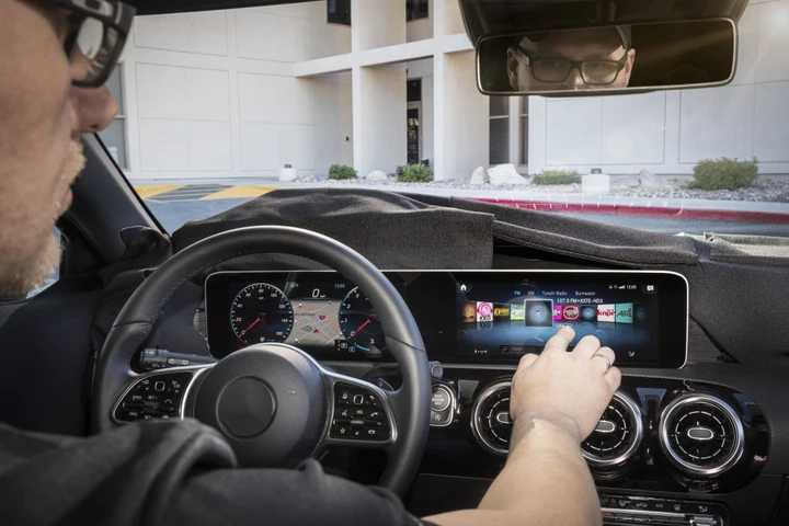 Mercedes al CES di Las Vegas svela il nuovo sistema MBUX