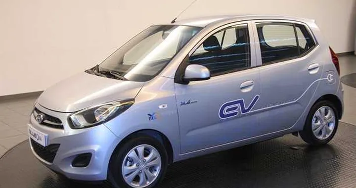 Hyundai i10 BlueOn: l'auto elettrica parla coreano