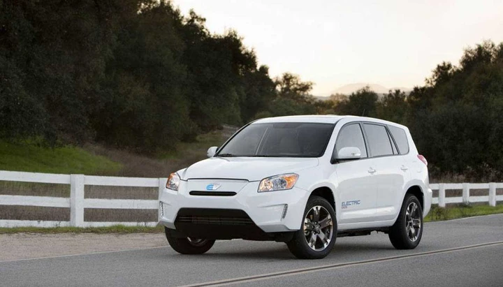 Toyota: la Rav4 EV al Salone di Los Angeles