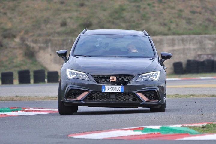 Leon Cupra R ST: la prova su strada