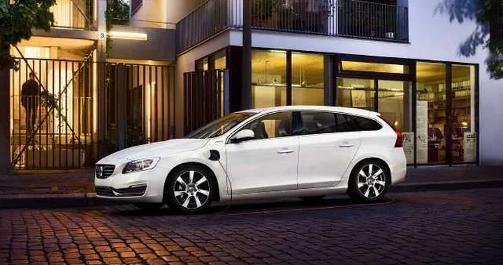 Volvo V60 ibrida: aumentata la produzione