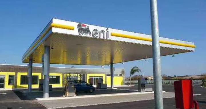 Benzina con carta di credito: da gennaio basta commissione
