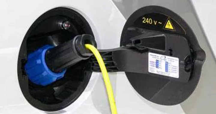 Auto elettriche? Sotto sotto vanno... a carbone