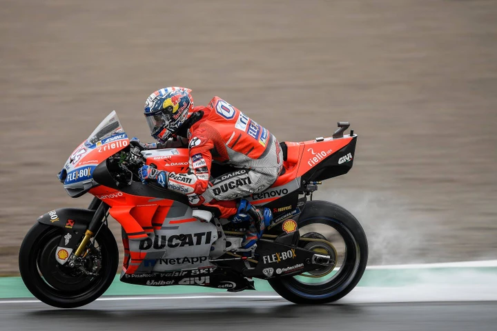 MotoGP Valencia 2018: Dovizioso vince l'ultima gara dell'anno