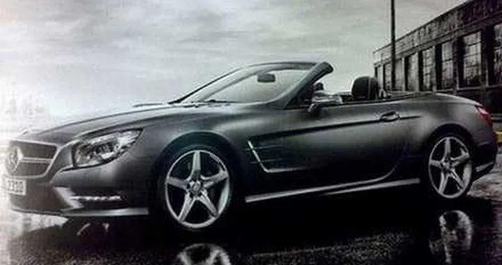 Nuova Mercedes SL 2012: le immagini del depliant