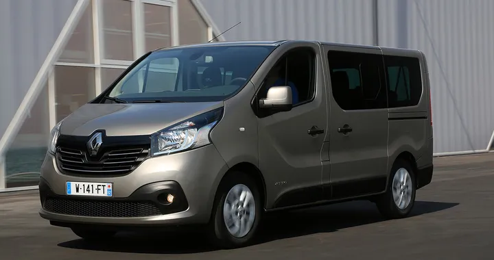 Nuovo Renault Trafic Passenger: da 23.400 euro