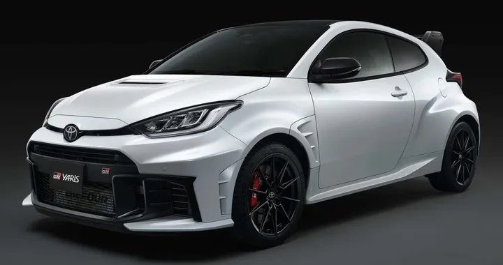 Toyota GR Yaris 2025: un'icona delle hot hatch si rinnova con un nuovo body kit