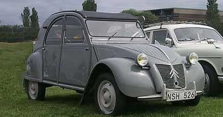 Citroen 2 CV: raduno mondiale da record