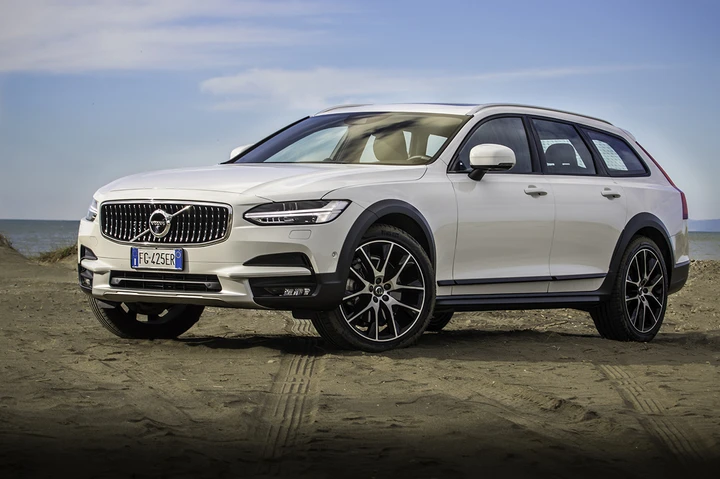 Volvo V90 Cross Country: la prova su strada