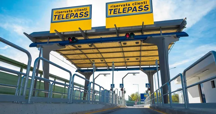 Evita di pagare 3.000 euro di Telepass: riesce a farla franca