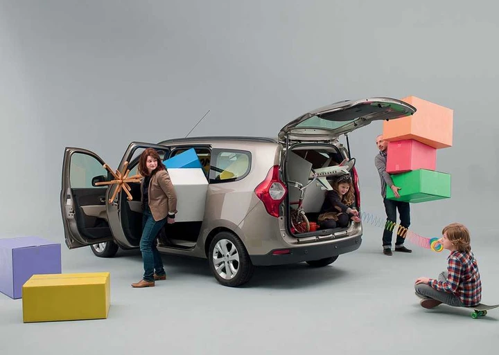 Dacia Lodgy: due video prima del debutto