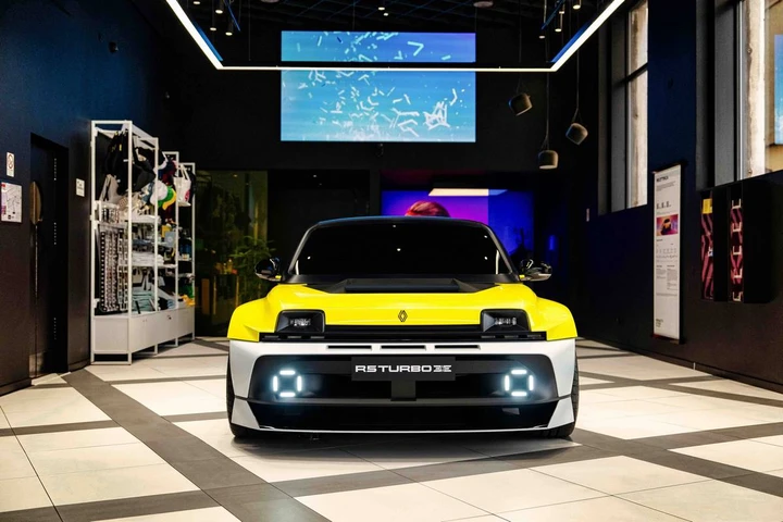 La Renault 5 Turbo 3E arriva in Italia: sportiva, elettrica e altamente personalizzabile