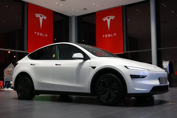 Tesla Model Y, ci sarà anche una versione economica