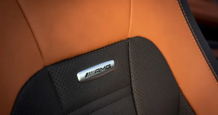 Mercedes-AMG: due automobilisti fanno causa per badge 